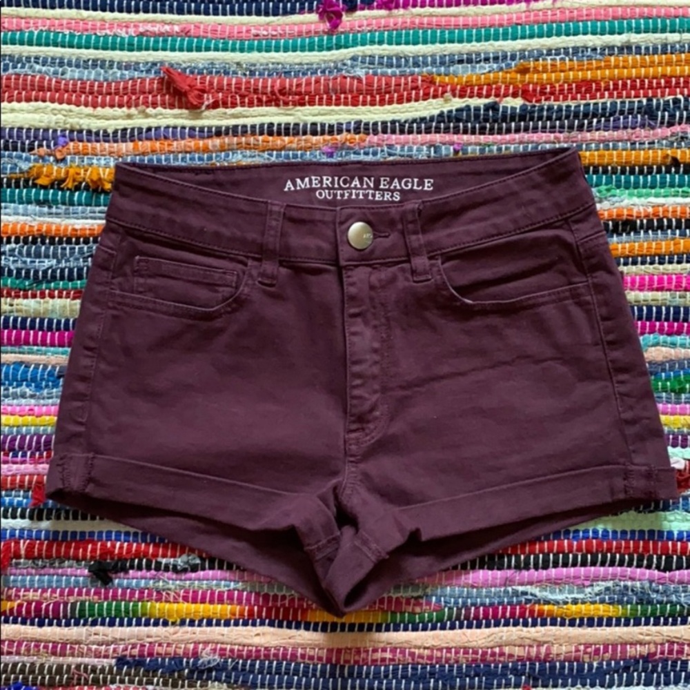American Eagle super stretch maroon shorts!